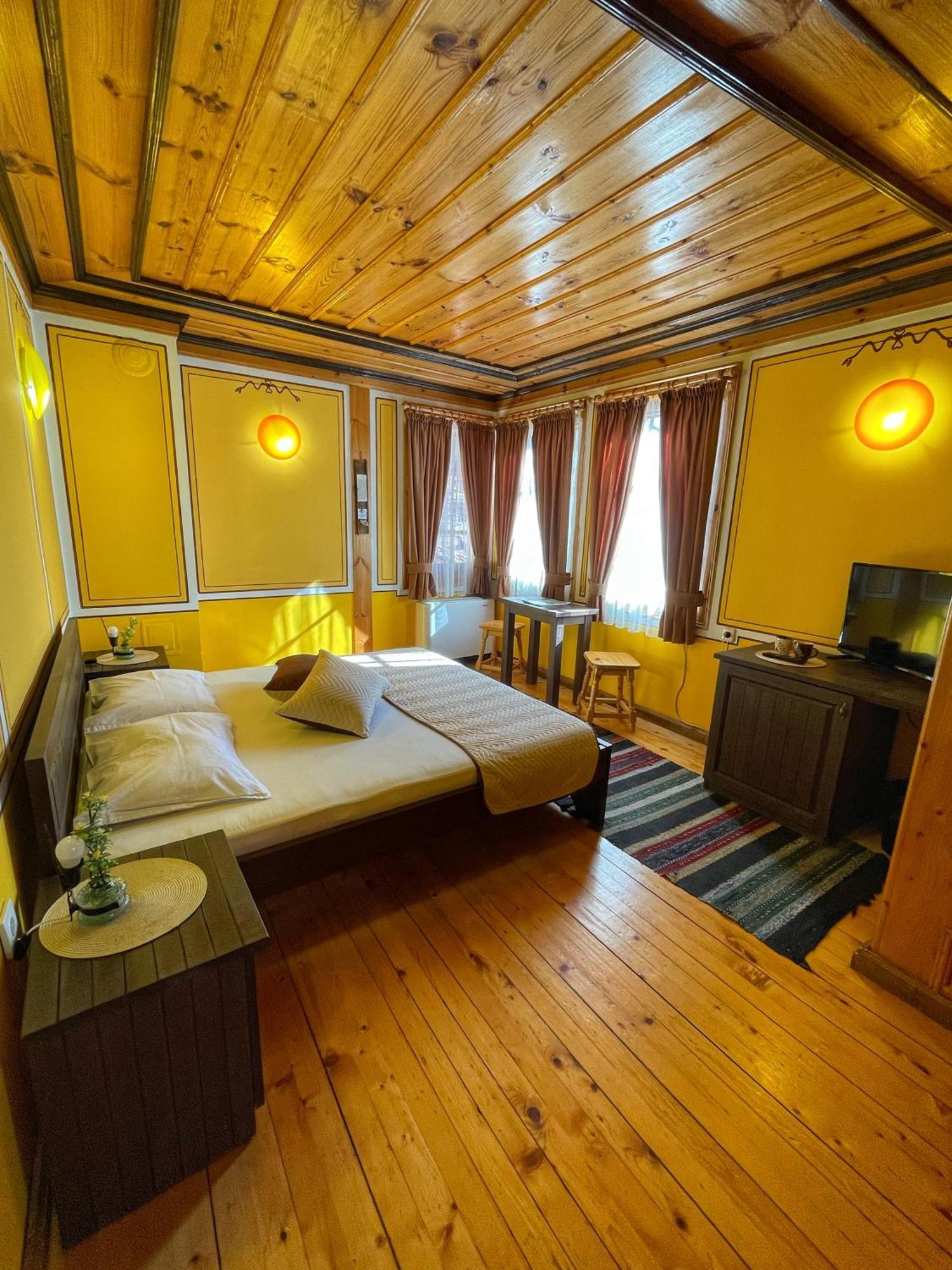 Guest Rooms Colorit Kopriwsztica Zewnętrze zdjęcie