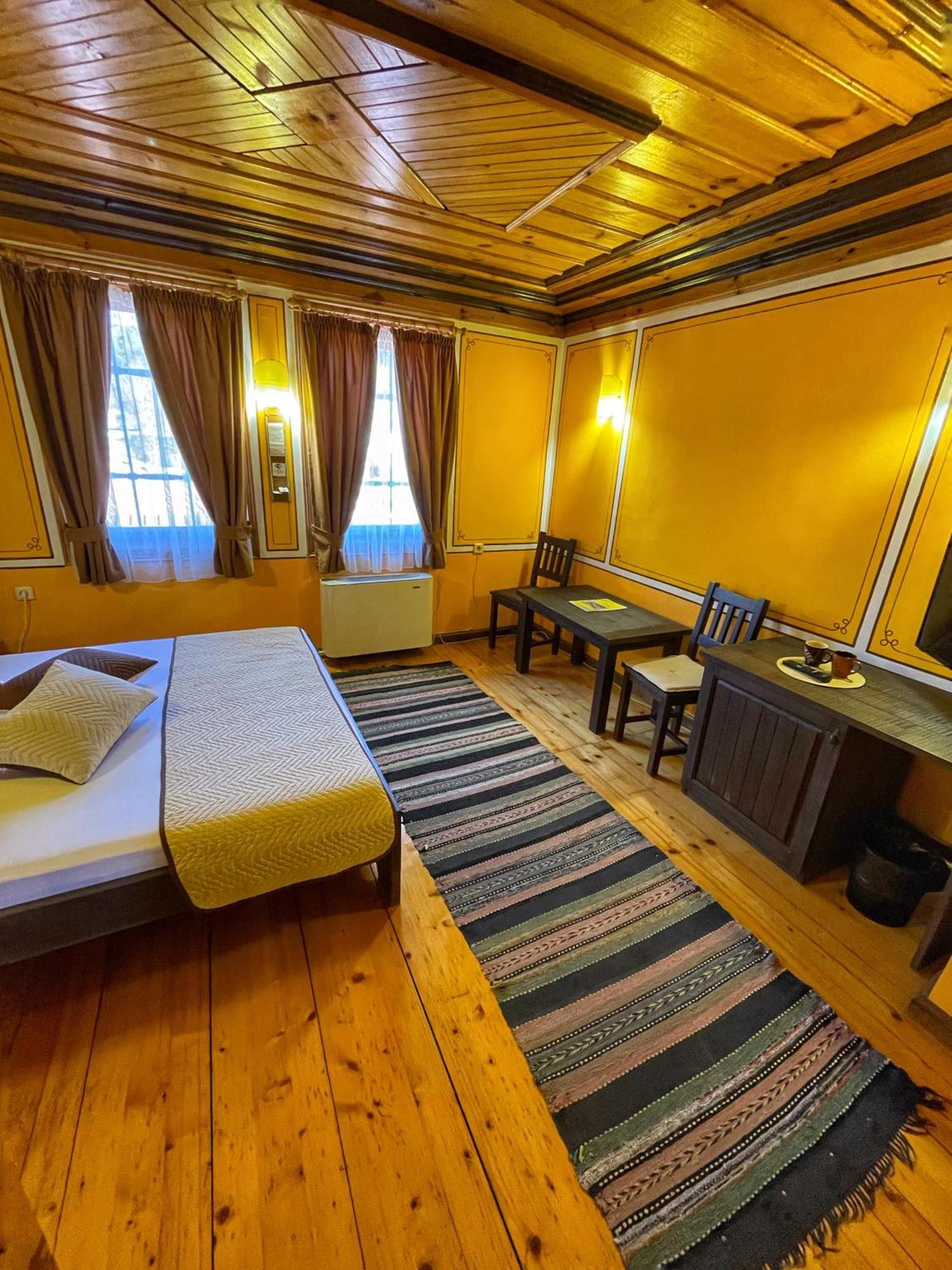 Guest Rooms Colorit Kopriwsztica Zewnętrze zdjęcie