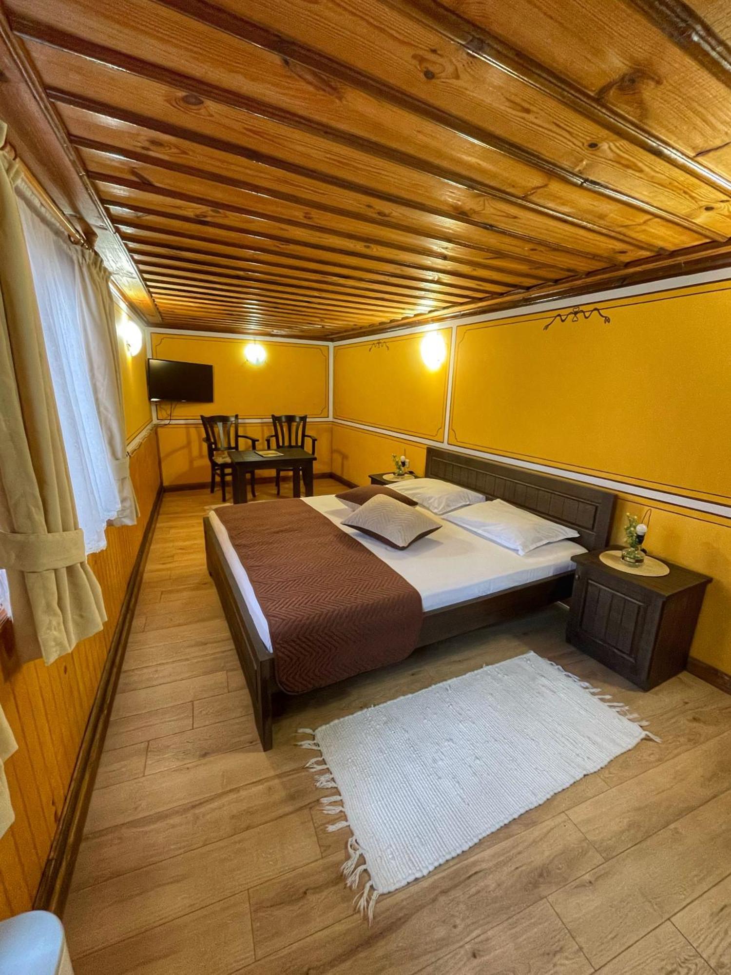 Guest Rooms Colorit Kopriwsztica Zewnętrze zdjęcie