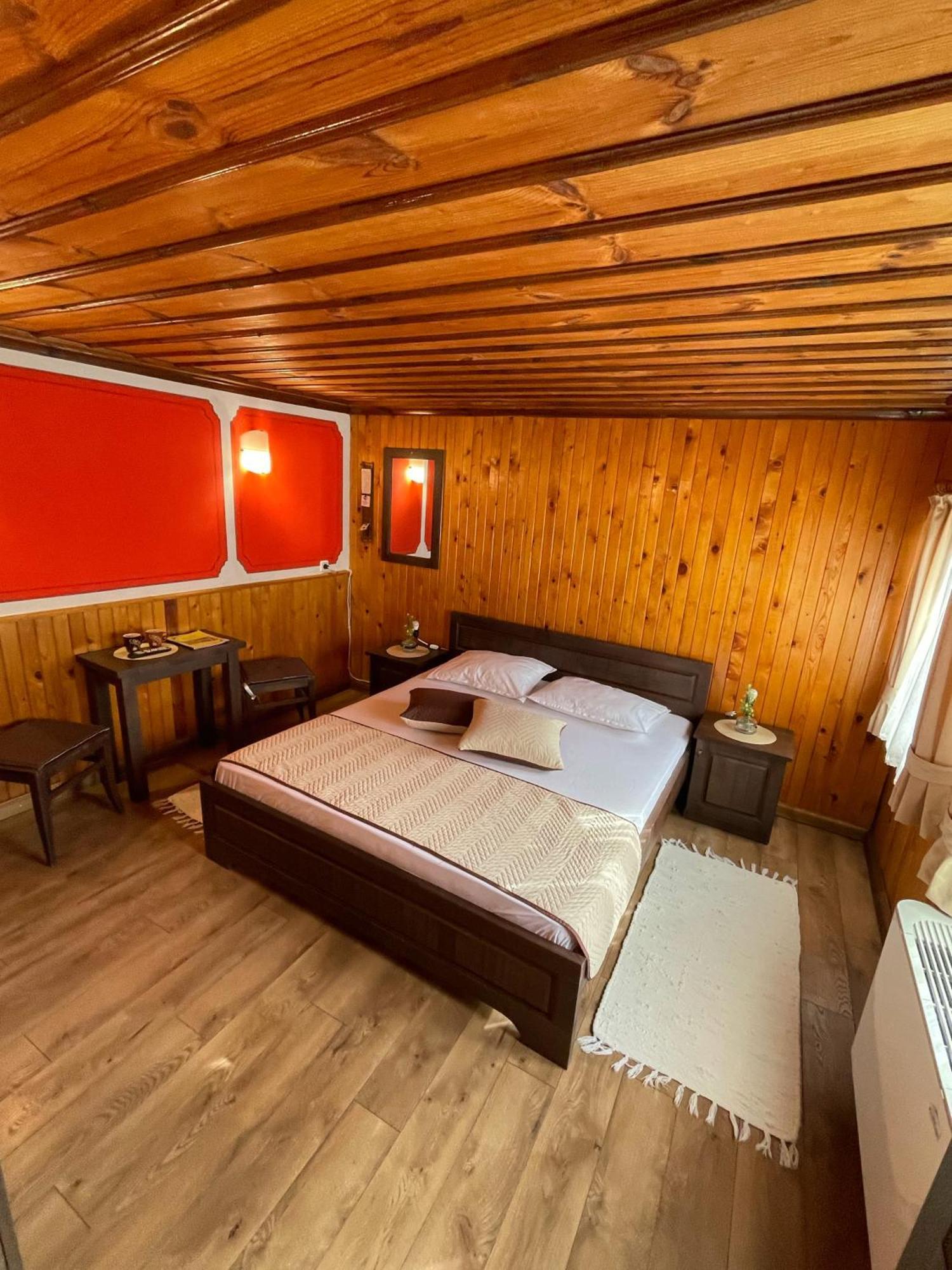 Guest Rooms Colorit Kopriwsztica Zewnętrze zdjęcie